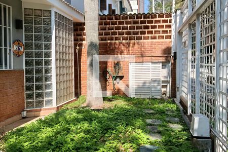 Sala de casa para alugar com 3 quartos, 300m² em Pinheiros, São Paulo