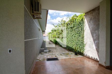 Garagem de casa para alugar com 3 quartos, 160m² em Jardim Botânico, Curitiba