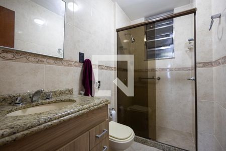 Banheiro de apartamento à venda com 2 quartos, 80m² em Grajaú, Rio de Janeiro