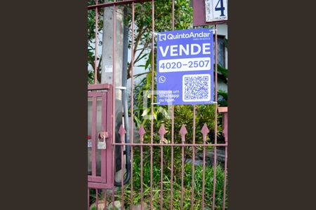 Placa de casa à venda com 3 quartos, 150m² em Coronel Aparicio Borges, Porto Alegre