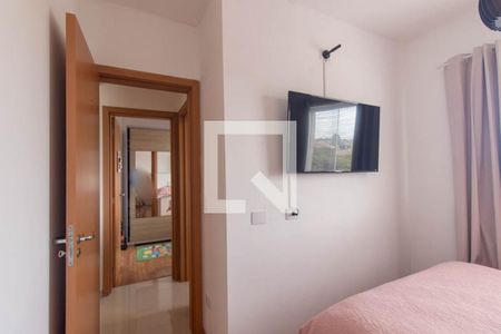 Quarto 1 de apartamento para alugar com 2 quartos, 45m² em Cruzeiro, São José dos Pinhais