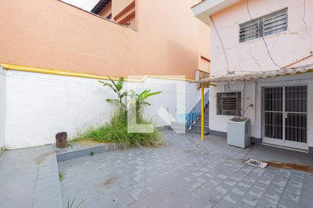 Quintal de casa à venda com 6 quartos, 141m² em Vila Campesina, Osasco