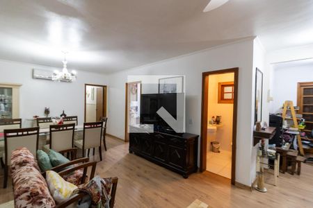 Sala de casa à venda com 3 quartos, 150m² em Ipanema, Porto Alegre