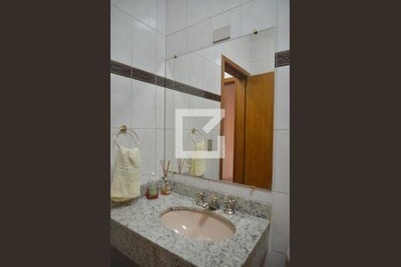 Banheiro Social de casa para alugar com 6 quartos, 286m² em Vila Camilópolis, Santo André