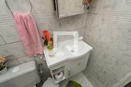 Banheiro de apartamento para alugar com 2 quartos, 70m² em Cordovil, Rio de Janeiro