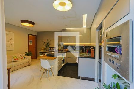 Cozinha 2 de casa à venda com 3 quartos, 399m² em São Pedro, Belo Horizonte