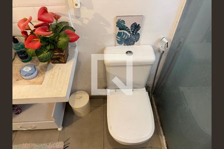 Banheiro Social de casa de condomínio à venda com 2 quartos, 240m² em Vargem Pequena, Rio de Janeiro