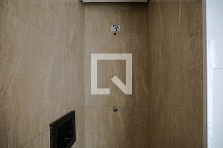 Banheiro de casa de condomínio para alugar com 2 quartos, 120m² em Jundiapeba, Mogi das Cruzes