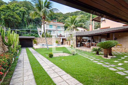 área comum de casa à venda com 5 quartos, 600m² em Taquara, Rio de Janeiro