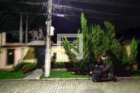 Fachada de casa à venda com 5 quartos, 600m² em Taquara, Rio de Janeiro