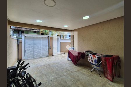 Garagem de casa de condomínio para alugar com 4 quartos, 350m² em Recreio dos Bandeirantes, Rio de Janeiro