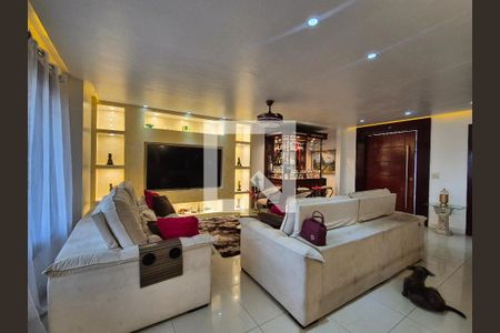 Sala de casa de condomínio para alugar com 4 quartos, 350m² em Recreio dos Bandeirantes, Rio de Janeiro