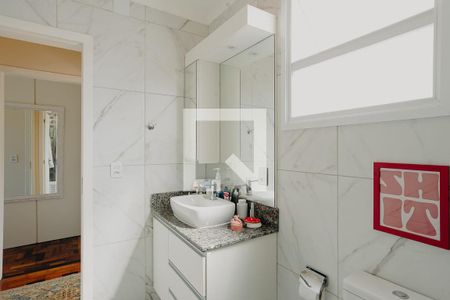Banheiro Corredor de apartamento à venda com 2 quartos, 76m² em Floresta, Porto Alegre