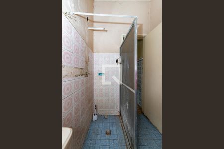 Banheiro de casa à venda com 3 quartos, 360m² em Califórnia, Belo Horizonte