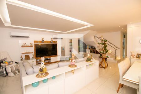 Sala de casa de condomínio à venda com 6 quartos, 320m² em Barra da Tijuca, Rio de Janeiro