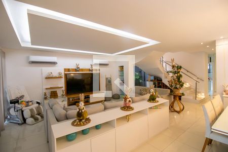 Sala de casa de condomínio à venda com 6 quartos, 320m² em Barra da Tijuca, Rio de Janeiro