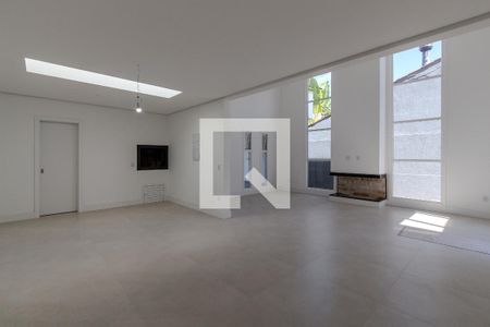 Sala de casa à venda com 3 quartos, 203m² em Ipanema, Porto Alegre