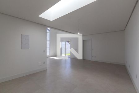 Sala de casa à venda com 3 quartos, 203m² em Ipanema, Porto Alegre