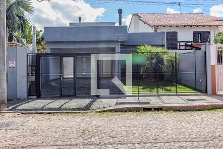 Fachada de casa à venda com 3 quartos, 203m² em Ipanema, Porto Alegre
