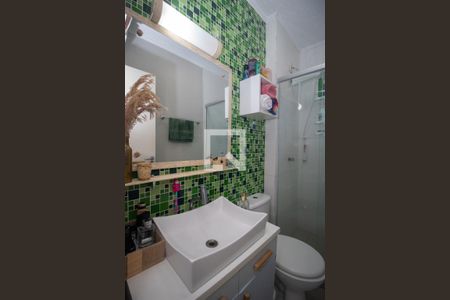 Banheiro de apartamento à venda com 1 quarto, 39m² em Cristal, Porto Alegre
