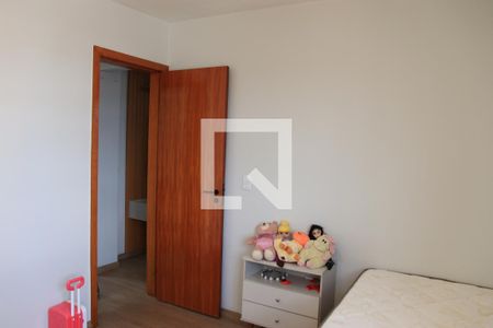 Quarto 2 de apartamento para alugar com 3 quartos, 64m² em Jardim Ana Lúcia , Goiânia
