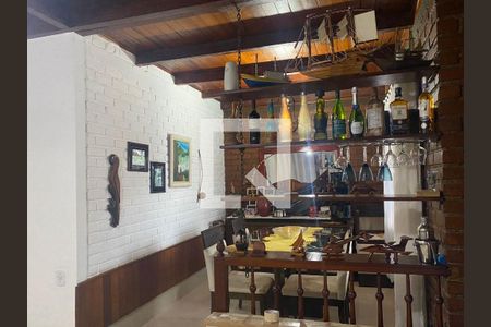 Casa à venda com 3 quartos, 200m² em Maravista, Niterói