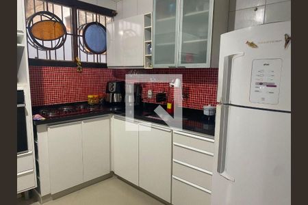 Casa à venda com 3 quartos, 200m² em Maravista, Niterói