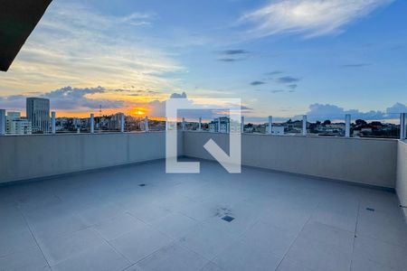 Apartamento à venda com 212m², 4 quartos e 4 vagasCobertura