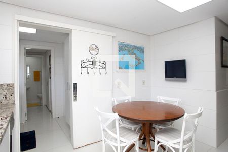 Cozinha de apartamento à venda com 3 quartos, 269m² em Auxiliadora, Porto Alegre