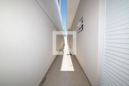 Corredor Lateral de casa de condomínio para alugar com 3 quartos, 160m² em Parque Franceschini, Hortolândia