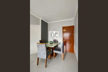Sala de apartamento para alugar com 1 quarto, 55m² em Vila Tupi, Praia Grande