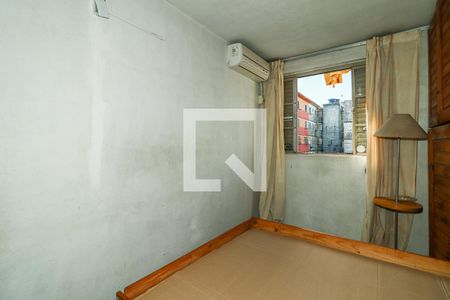 Quarto de apartamento à venda com 2 quartos, 47m² em Rubem Berta, Porto Alegre