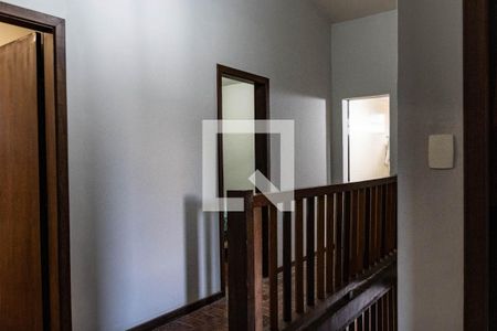 Corredor de casa à venda com 6 quartos, 450m² em Santa Lúcia, Belo Horizonte