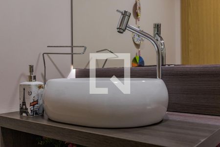 Lavabo de apartamento para alugar com 3 quartos, 105m² em Passo D’areia, Porto Alegre