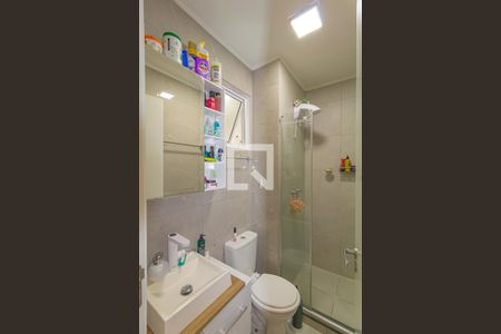 Banheiro de apartamento à venda com 2 quartos, 48m² em Centro, Canoas