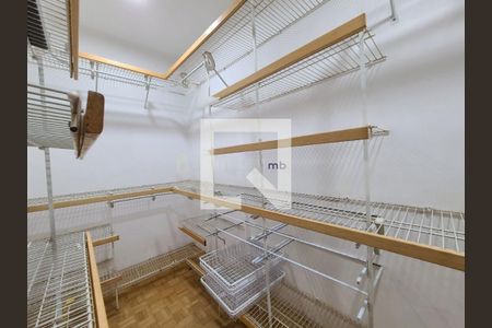 Apartamento à venda com 4 quartos, 200m² em Vila Suzana, São Paulo