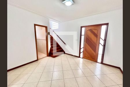 Casa à venda com 3 quartos, 212m² em Jardim Paulista, São Paulo