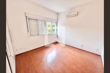 Casa à venda com 3 quartos, 212m² em Jardim Paulista, São Paulo