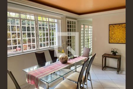 Casa à venda com 8 quartos, 412m² em Bela Vista, São Paulo