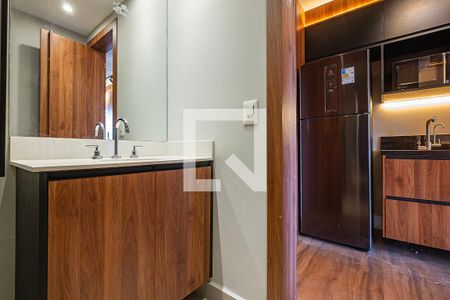 Banheiro de kitnet/studio à venda com 1 quarto, 25m² em Pinheiros, São Paulo