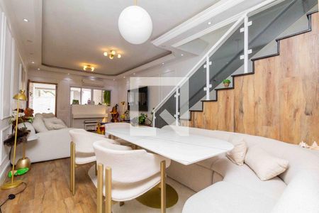 Sala de casa à venda com 3 quartos, 230m² em Vila Carrão, São Paulo