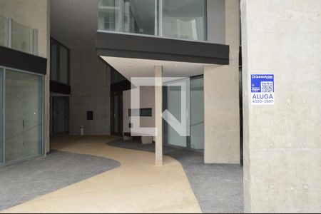 Fachada + Plaquinha de apartamento para alugar com 3 quartos, 100m² em Vila Mariana, São Paulo