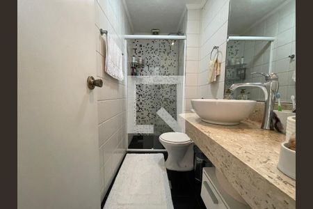 Banheiro Social de apartamento à venda com 3 quartos, 70m² em Jardim Ester, São Paulo