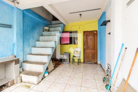 Garagem de casa para alugar com 3 quartos, 90m² em Conjunto Residencial José Bonifácio, São Paulo