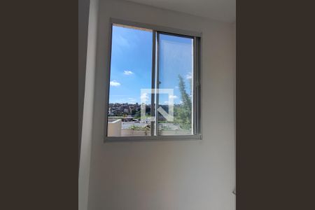 Área de Serviço de apartamento para alugar com 2 quartos, 43m² em Maria da Conceicao, Contagem