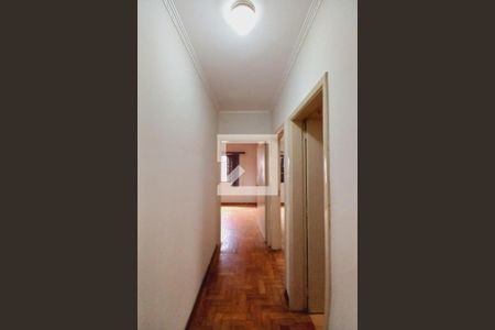 Corredor de casa à venda com 4 quartos, 250m² em Jardim dos Oliveiras, Campinas