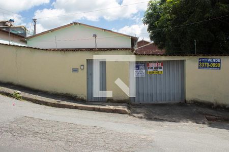 Fachada de casa à venda com 2 quartos, 305m² em Renascença, Belo Horizonte