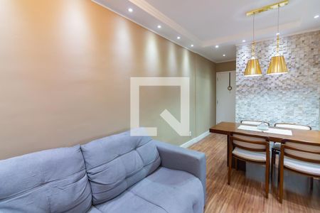 Sala  de apartamento para alugar com 2 quartos, 58m² em Vila Yara, Osasco