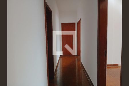 Corredor de apartamento para alugar com 2 quartos, 130m² em República, São Paulo