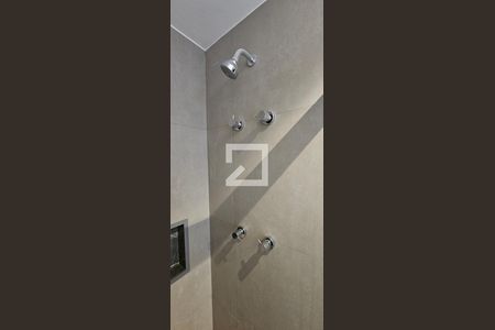 Banheiro de kitnet/studio para alugar com 1 quarto, 24m² em Vila Mariana, São Paulo